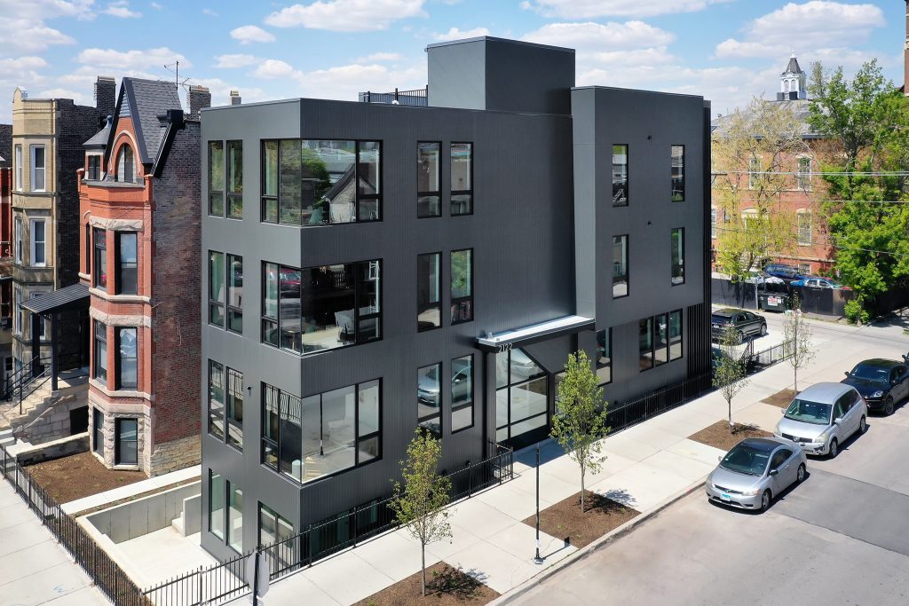 Modern Black Building Exterior by Avenue Builders, Architectural Photography in Chicago