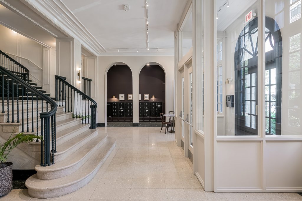 Vintage Chicago Lobby Details