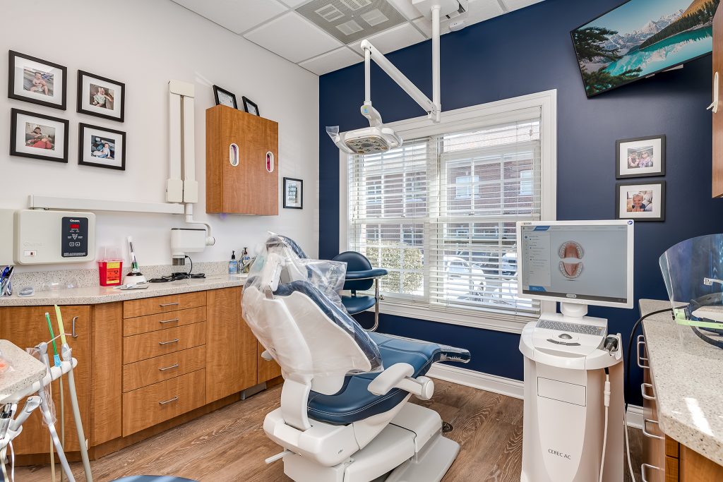 Kennedy & Limardi Family Dental Exam Room in Buffalo Grove, IL; Dental and Healthcare Photography in Chicago
