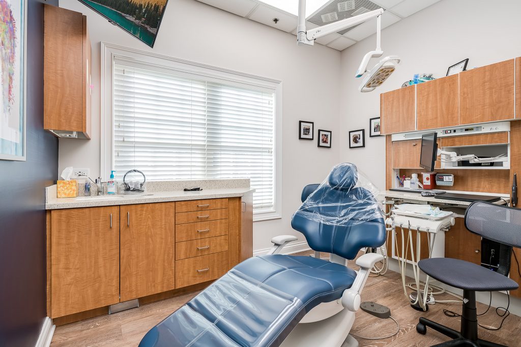 Kennedy & Limardi Family Dental Exam Room in Buffalo Grove, IL; Dental and Healthcare Photography in Chicago