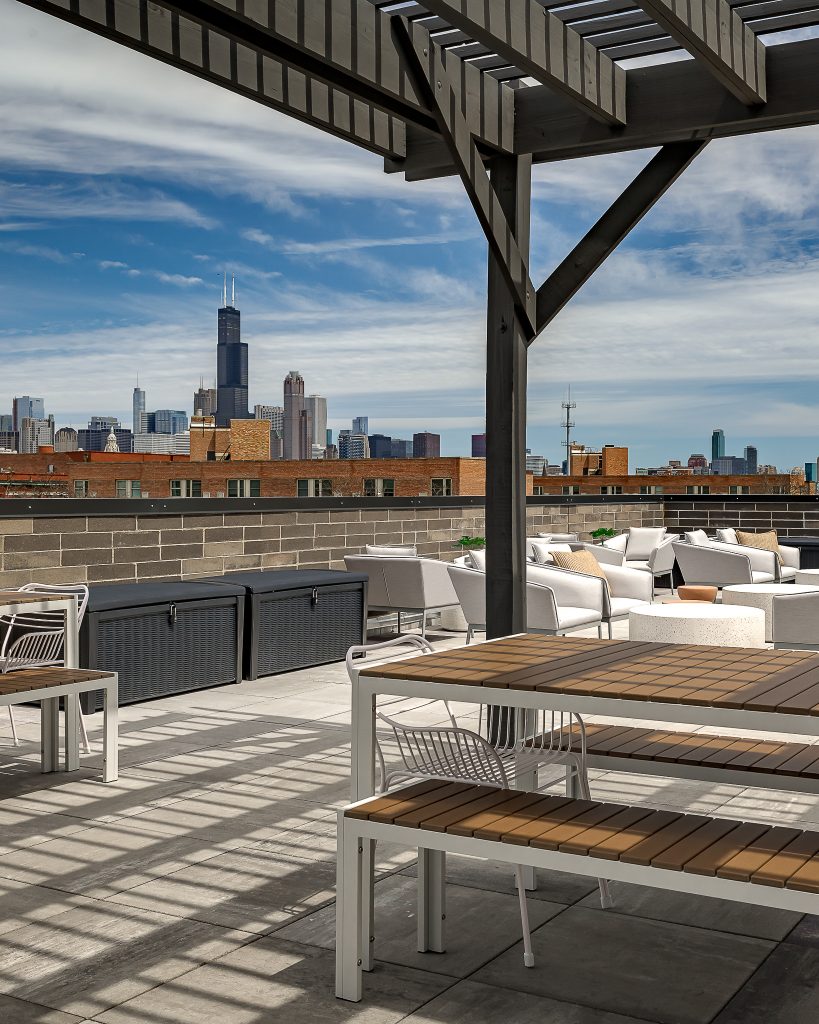 Rooftop Common Area with View of Willis Tower in Chicago