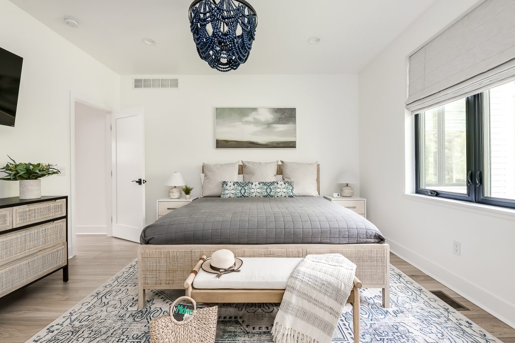 Relaxing primary bedroom