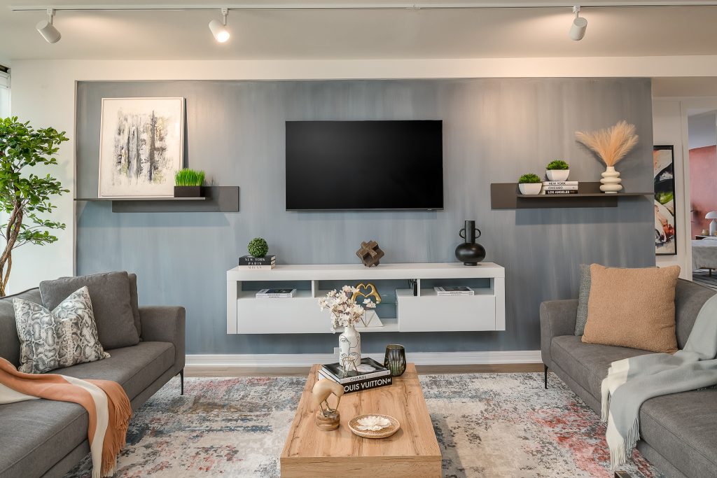 Modern living room in Chicago High Rise