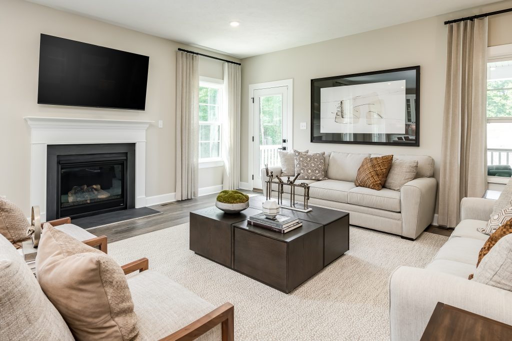 Traditional Living Room Design with Fireplace